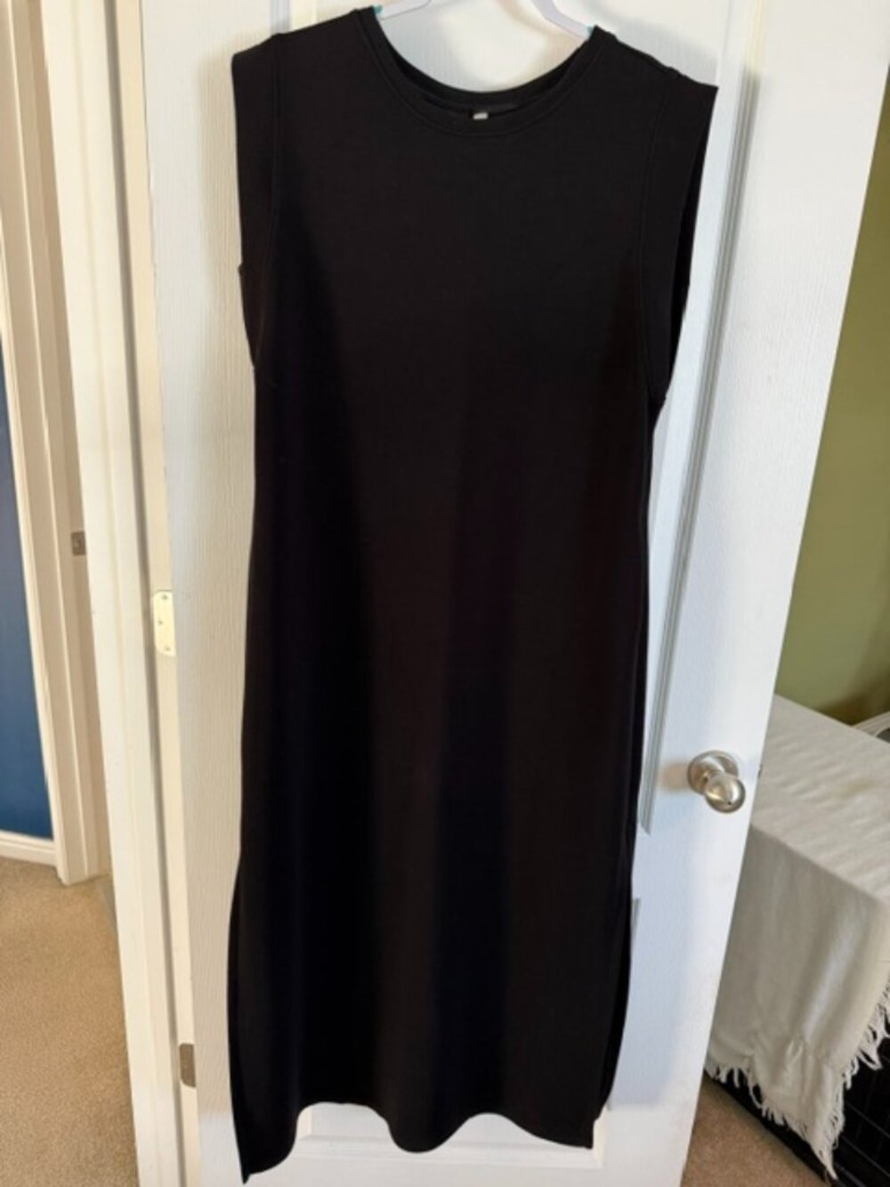 Black Sleeveless Midi Dress